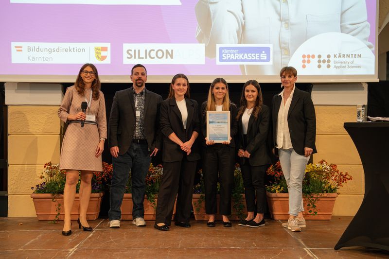 Das Team Theresa Aschbacher, Sophie Bernhard und Helena Koch konnte den 2. Platz in der Kategorie &bdquo;Wirtschaft und Management&ldquo; f&uuml;r ihre Arbeit mit dem Titel &bdquo;Wirtschaftsstandort Spittaler Innenstadt&ldquo; erzielen.