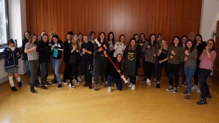 "Schweigenbrechen" in der Schule