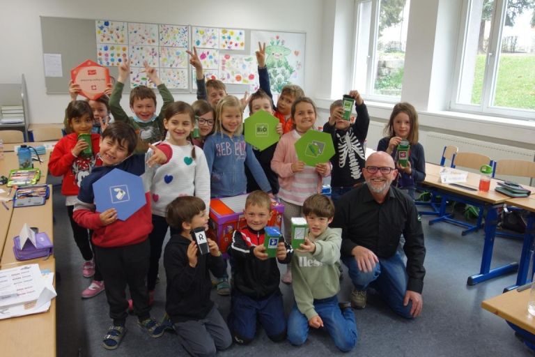 Lienzer Sch&uuml;lerInnen sind M&uuml;lltrennprofis