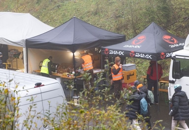 Pl&ouml;tzlich Action am Pl&ouml;ckenpass