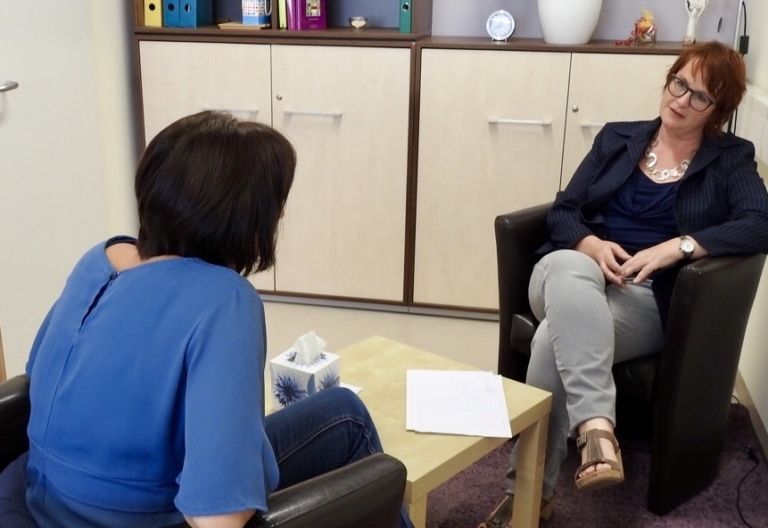  Corona versch&auml;rft die seelische Not