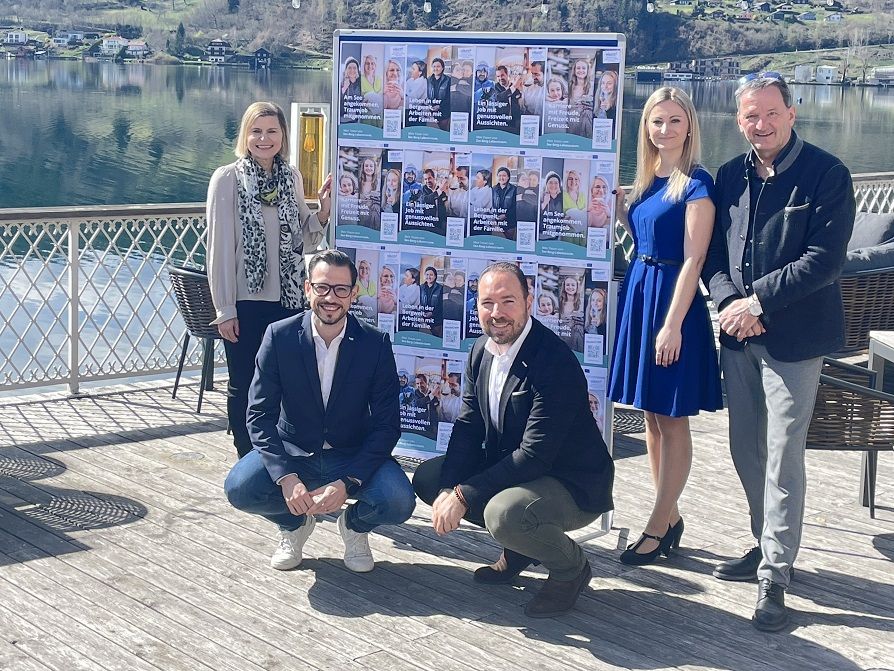 Die Projektverantwortlichen Heidemarie Schrei und Sandra Flei&szlig;ner mit Tourismus-Landesrat Sebastian Schuschnig, Tourismus-Spartengesch&auml;ftsf&uuml;hrer WK Wolfgang Kuttnig.