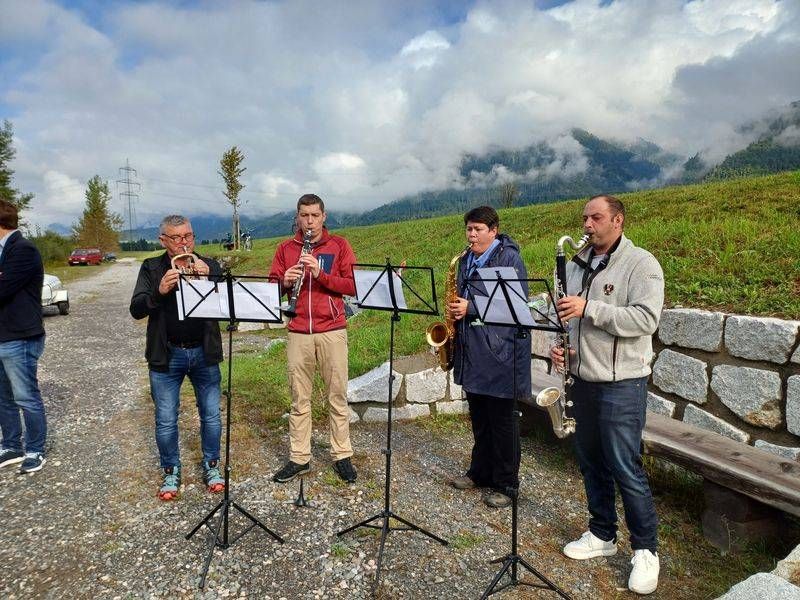 F&uuml;r die richtigen T&ouml;ne sorgte auch die Bl&auml;sergruppe der Trachtenkapelle &bdquo;Alpenrose Waidegg&ldquo;.