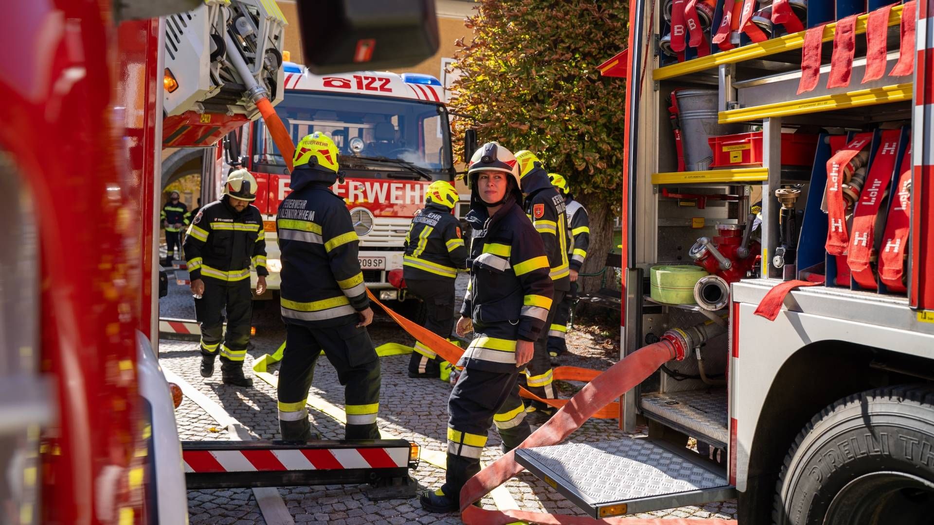 Rund 180 Einsatzkr&auml;fte nahmen an der &Uuml;bung teil.