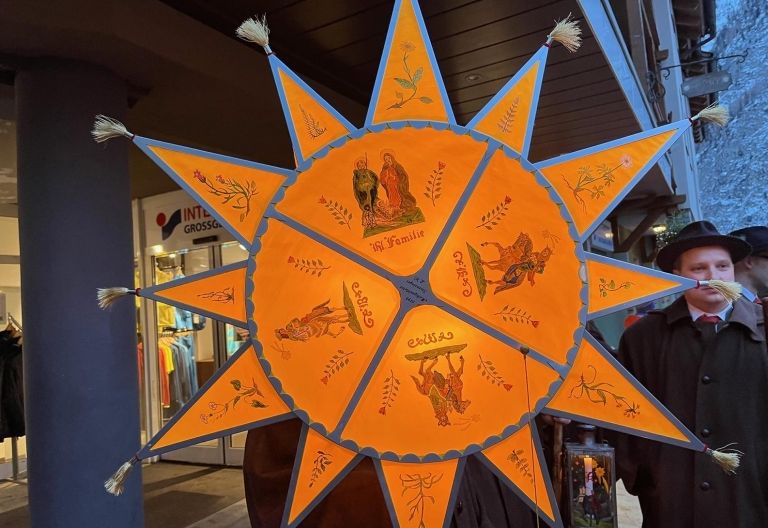 Sternsinger w&uuml;nschen ein &bdquo;Gl&uuml;ckseliges, Freudenreiches 2024&ldquo;