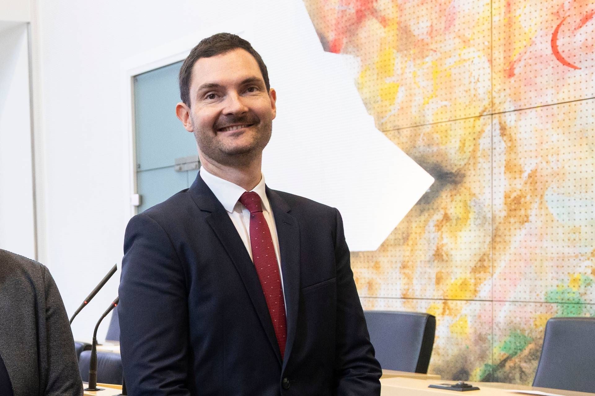 Landesrat Peter Raichmann folgt auf Sara Schaar.