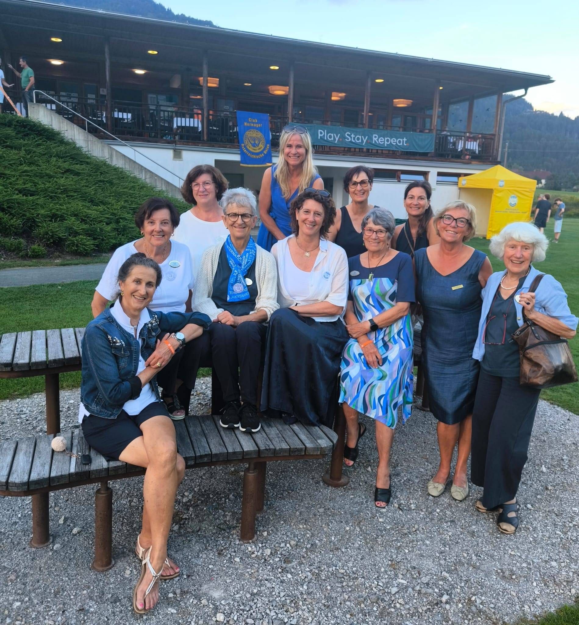 Einige der Damen des Soroptimistclubs Hermagor mit Organisatorin Elisabeth Unterweger