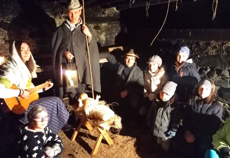 Brauch des &bdquo;Kindl wiegen&ldquo; wiederbelebt