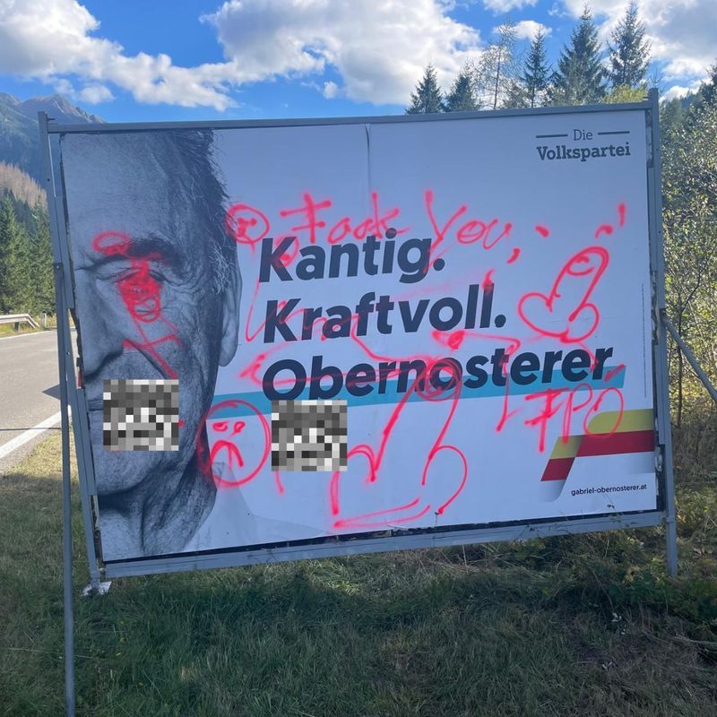 Die Wahlkampfplakate des Lesachtaler Nationalrats Gabriel Obernosterer wurden in drei M&ouml;lltaler Gemeinden beschmiert und umgesto&szlig;en. K&auml;rntner &Ouml;VP