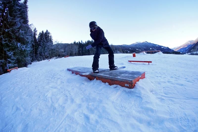 Vanessa Laub - Boardslide Flatbox - Afritz am See G69 Snowpark - Patrick Rauter