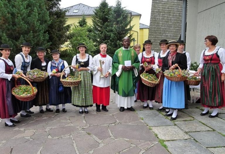 Kr&auml;utersegnung in Mallnitz