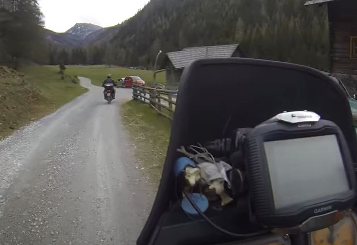 Zu viele Navi-Lenker nutzten Zufahrtsstrecke