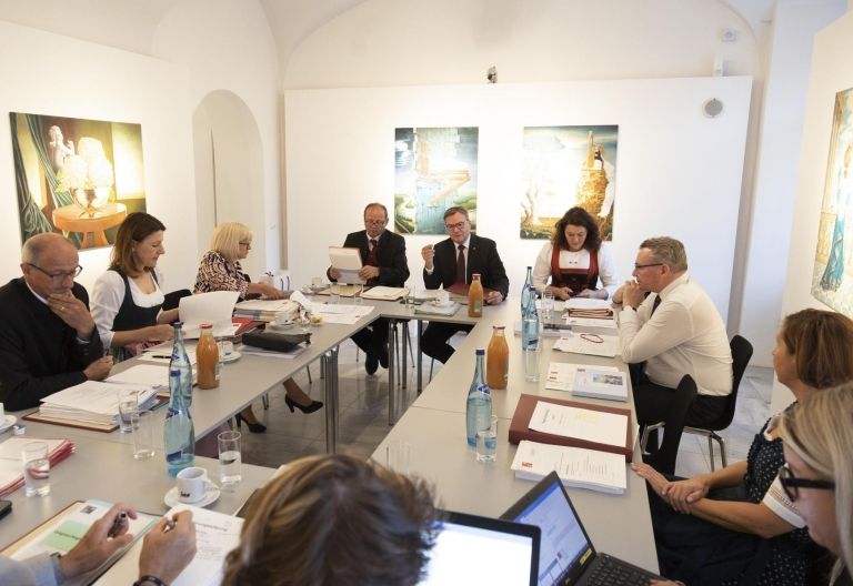 Was macht eigentlich die alte Landesregierung?