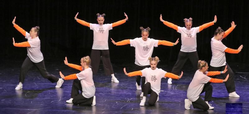 Das Seniorteam (mit Roos Lamers aus Gro&szlig;kirchheim) ertanzt sich mit &bdquo;Chop Suey&ldquo; den 3. Platz in der Senior-Commercial Klasse und holte ein Startticket f&uuml;r die A-WM in Kroatien.