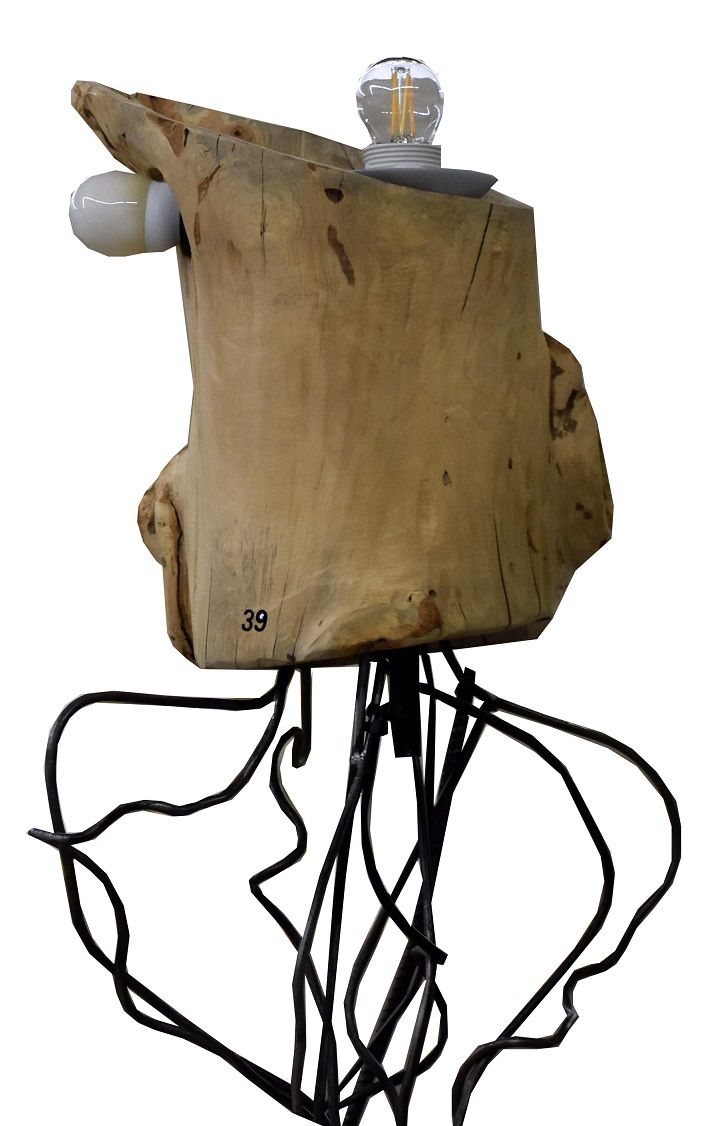 Upcycling oder einfach einen anderen Blickwinkel auf ausgediente Alltagsgegenst&auml;nde gewinnen &ndash; die Arbeiten von Jo Hermann und Erwin Oberleitner. Fotos: KustRaum