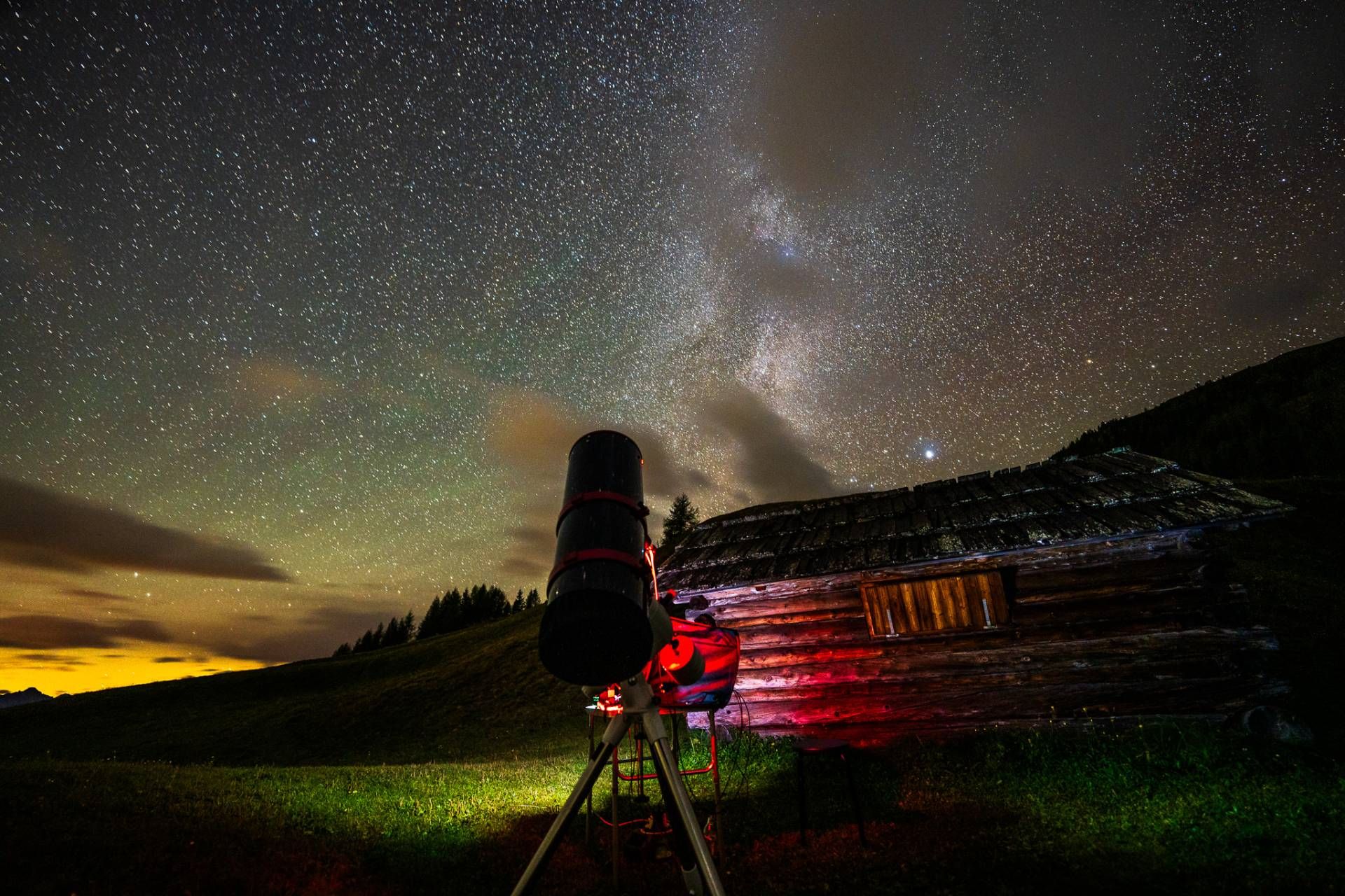 Die Lichtverh&auml;ltnisse auf der Emberger Alm sind ideal zum Sterndalschaun. Foto: Frank Klauenberg