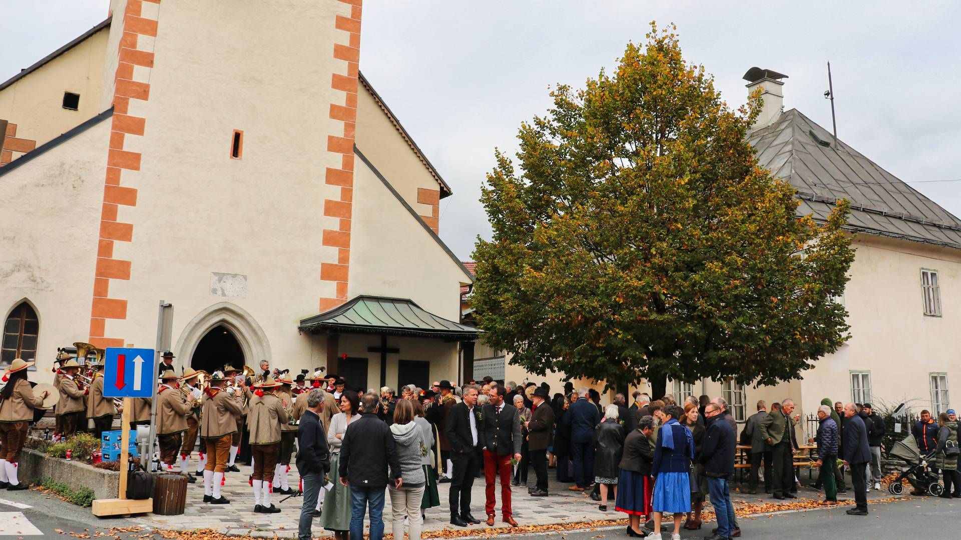 Die Markuskirche in Mauthen wird urkundlich erstmals 1466 genannt. Seit 1525 ist Mauthen eine eigenst&auml;ndige Pfarre.