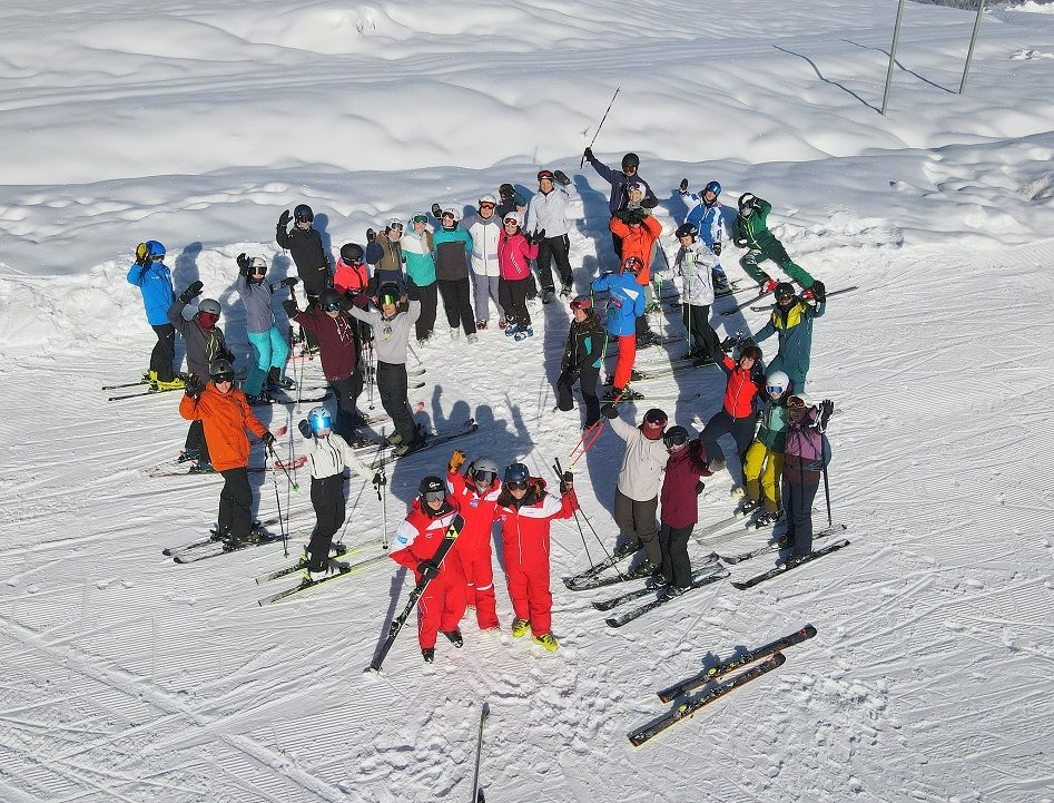 Einige Angebote, wie die Skilehrerausbildung, gibt es f&uuml;r HLW und BORG-Sch&uuml;ler. Foto: Hans Jost