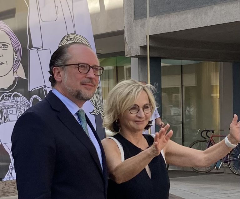 Minister Schallenberg &uuml;berraschte mit Kurzbesuch in Lienz