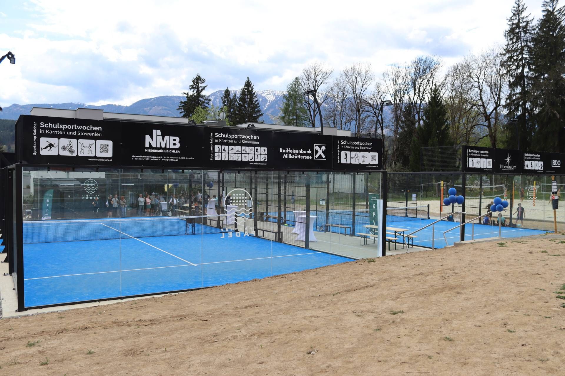Das aus S&uuml;damerika kommende Padel Tennis erlebt gerade in ganz &Ouml;sterreich einen Boom. Die Anlage am Klauberpark in Seeboden ist gefragt, bald soll der Trendsport auch in Spittal m&ouml;glich sein. Foto: Grabic