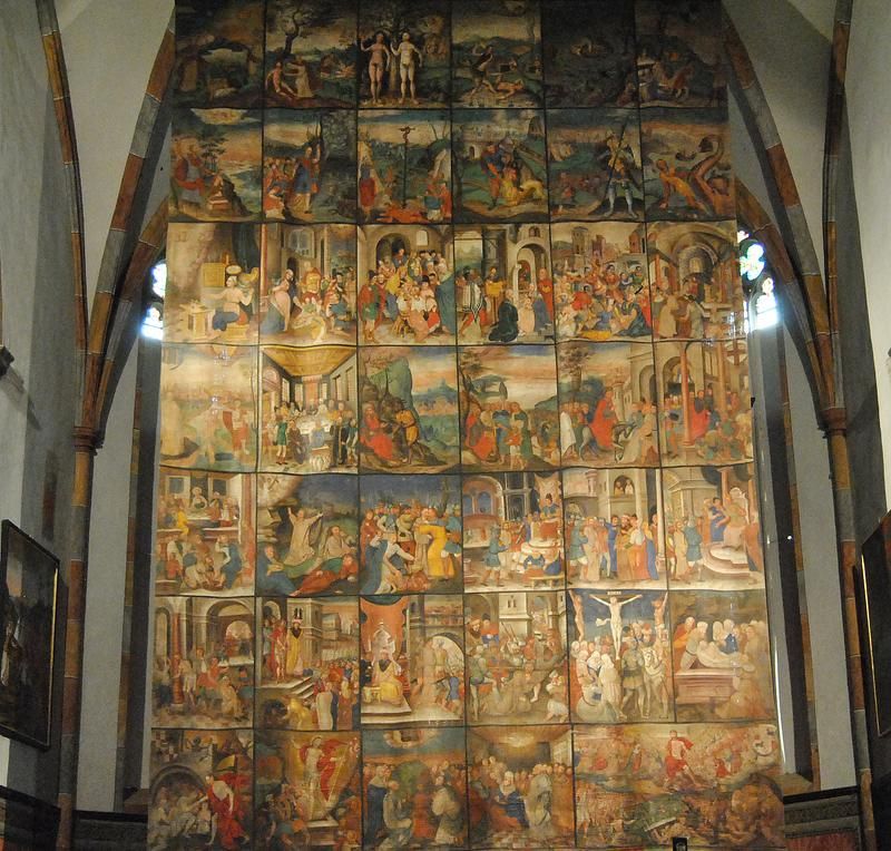 Mit fast neun Metern H&ouml;he z&auml;hlt das Fastentuch in der Stiftskirche Millstatt zu den gr&ouml;&szlig;ten T&uuml;chern. 1593 entstanden, ist es auch eines der &auml;ltesten K&auml;rntens. Foto: Monika Suntinger