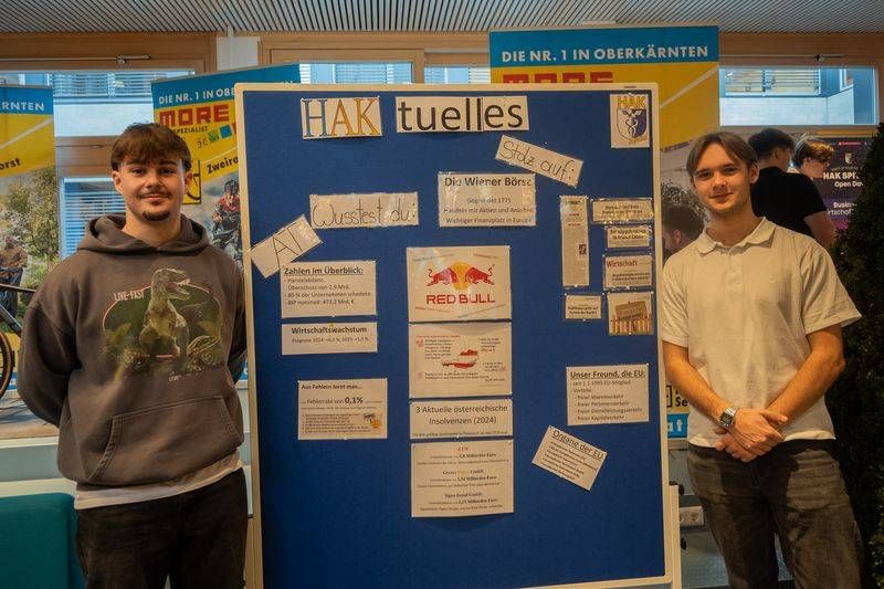 Tag der offenen T&uuml;r in der HAK Spittal.