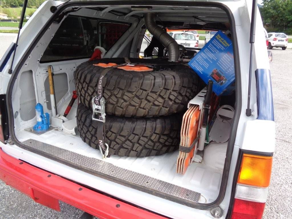 Der 4x4 wurde von einer Spezialfirma voll ausger&uuml;stet.