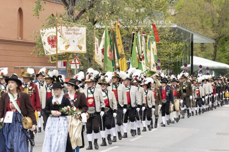Tiroler Sch&uuml;tzen: "Jetzt geht's wieder los"