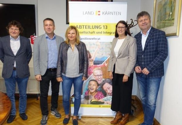 Kinderbetreuungsangebot f&uuml;r berufst&auml;tige Alleinerziehende