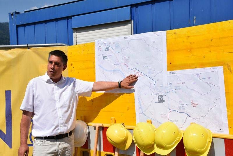 Stadtrat Christoph Staudacher erl&auml;utert die Pl&auml;ne f&uuml;r Spittals Unterland.