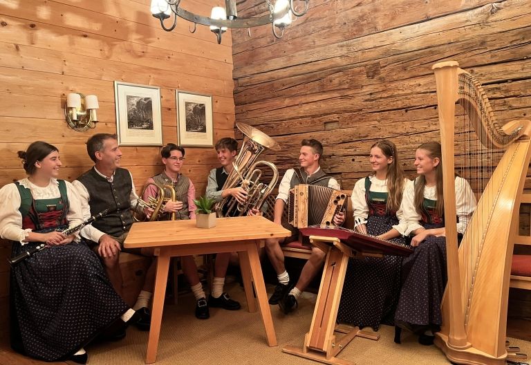 &bdquo;OB&ldquo;-Serie: Musik in allen Stilen &ndash; &bdquo;DreiTol Musikantn"