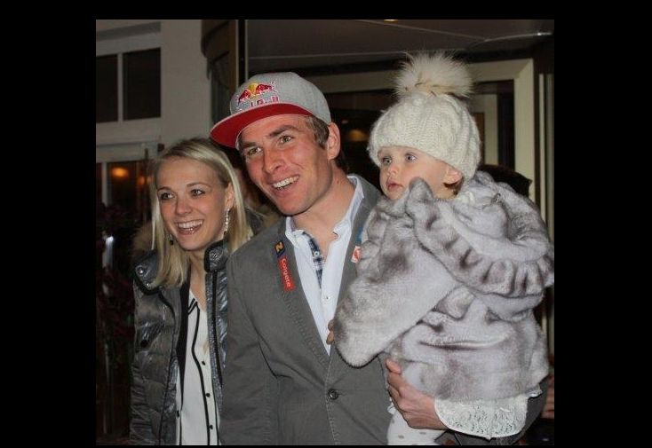 Familie Grissmann freut sich &uuml;ber den Gold-Burschen