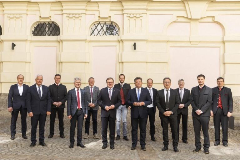 Innsbruck: Angelobung weiterer neu gew&auml;hlter B&uuml;rgermeister