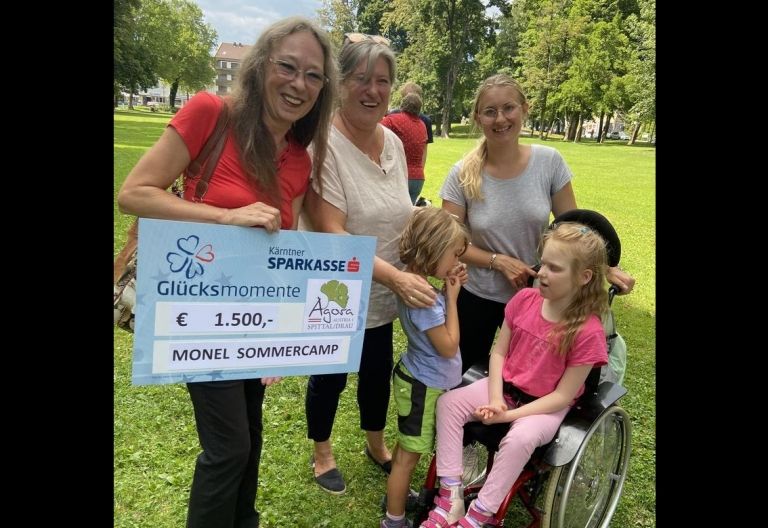 Agora Club spendet f&uuml;r Sommercamp