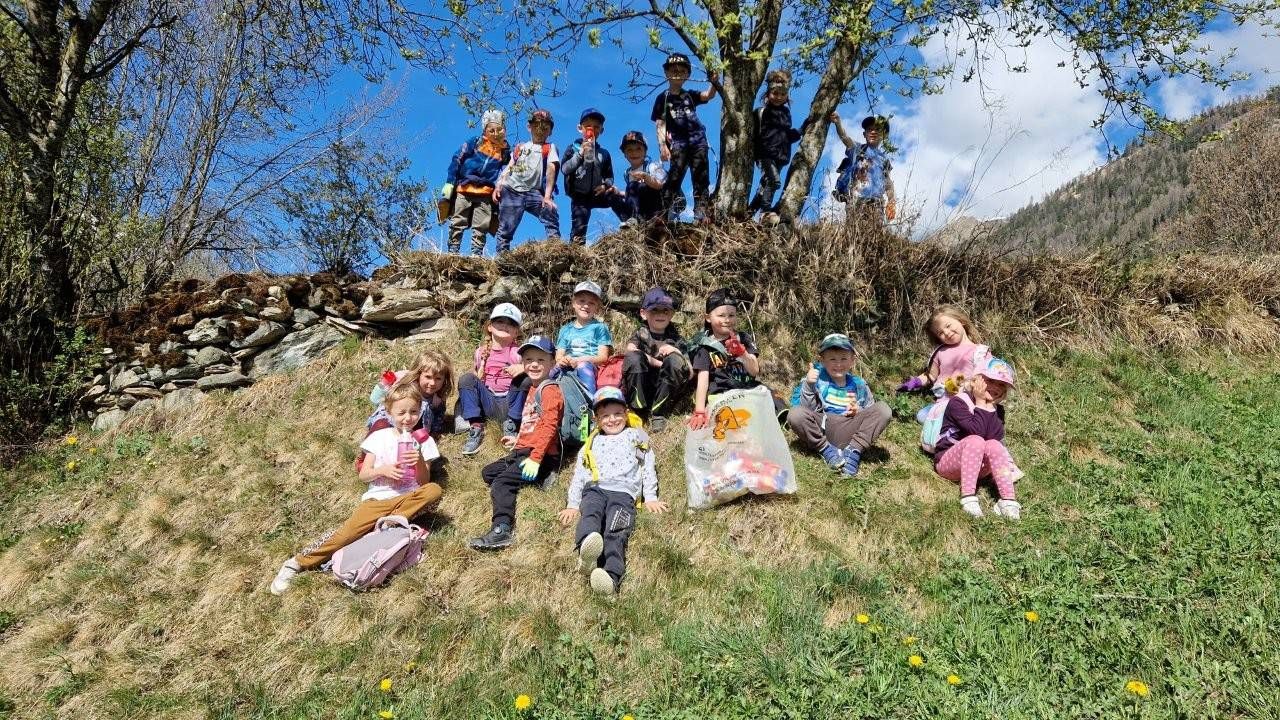 Dorfreinigung Foto: Vereine und Gemeinde Virgen